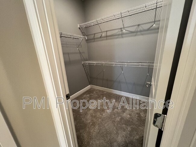 Building Photo - 4535 Gliding Wave St