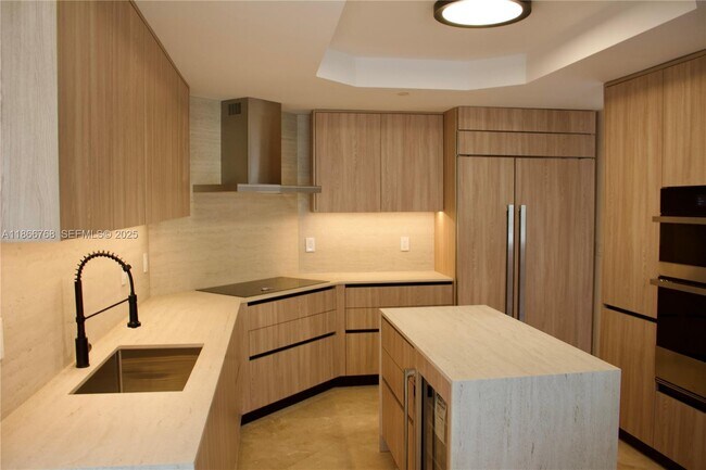 Building Photo - 430 Grand Bay Dr