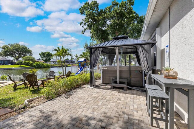 Building Photo - 533 SE 21st Ave