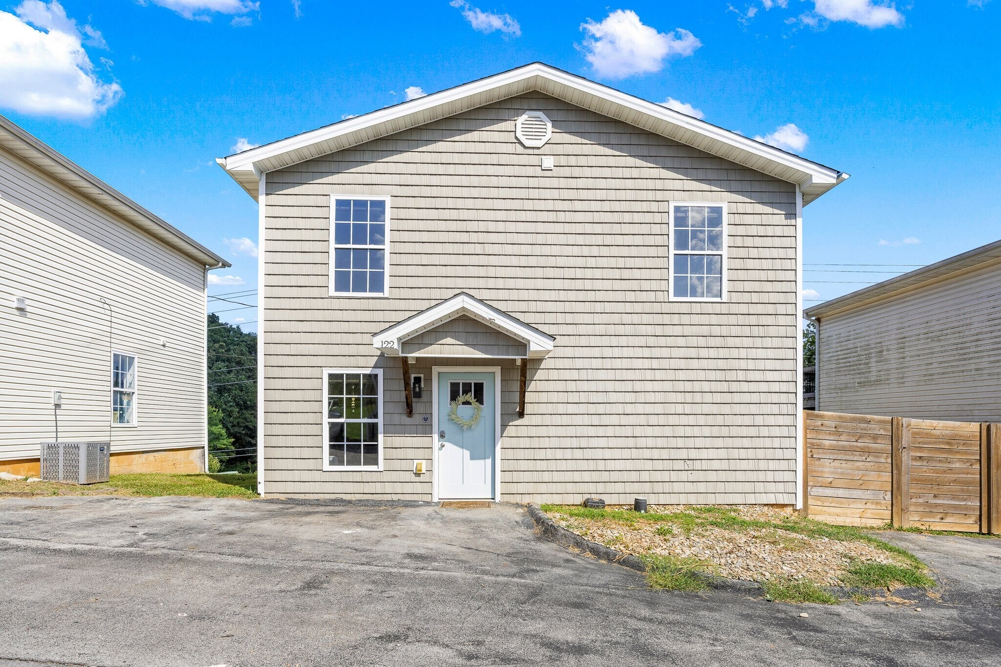 Building Photo - 122 Roberts Ridge