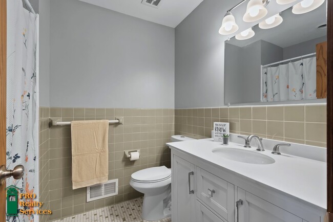 Building Photo - 3 Bedroom Home in Lake Elmo