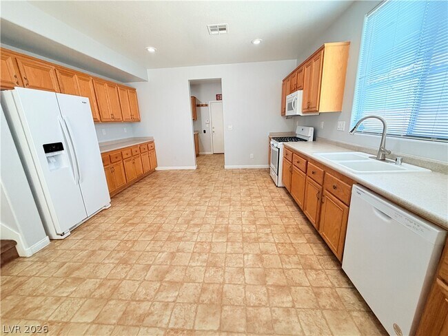 Building Photo - 5604 Rocky Ravine Ave