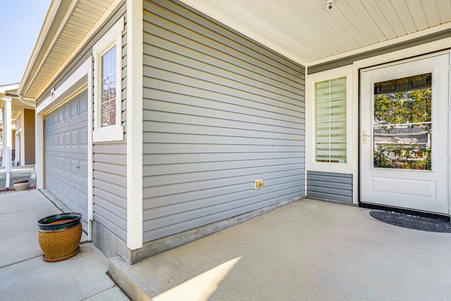 Building Photo - 5546 Lisbon St