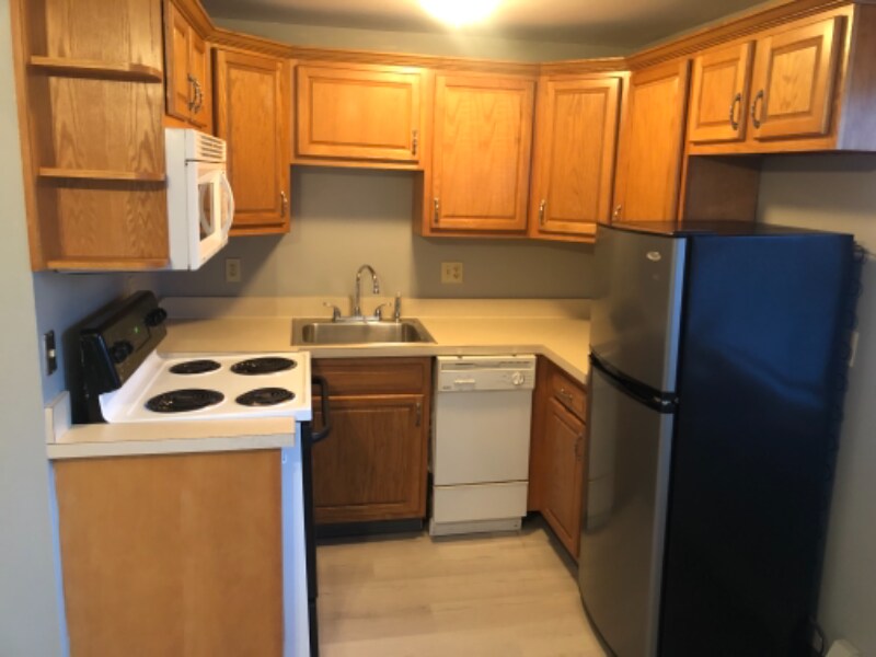 Building Photo - 49 Tappan St