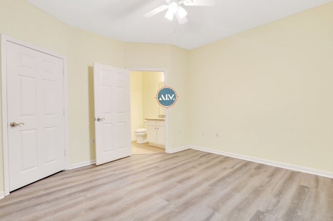 Building Photo - Live the Lowcountry Lifestyle in Comfort a...