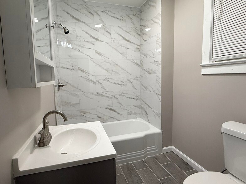 Building Photo - 294 Virginia Ave