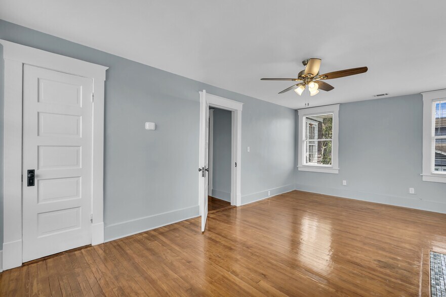 Main Bedroom with Closet on Left - 537 E 40th St