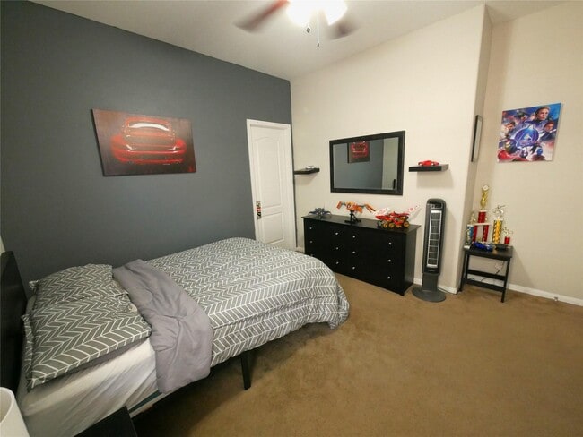 Building Photo - 20715 White Hyacinth Dr