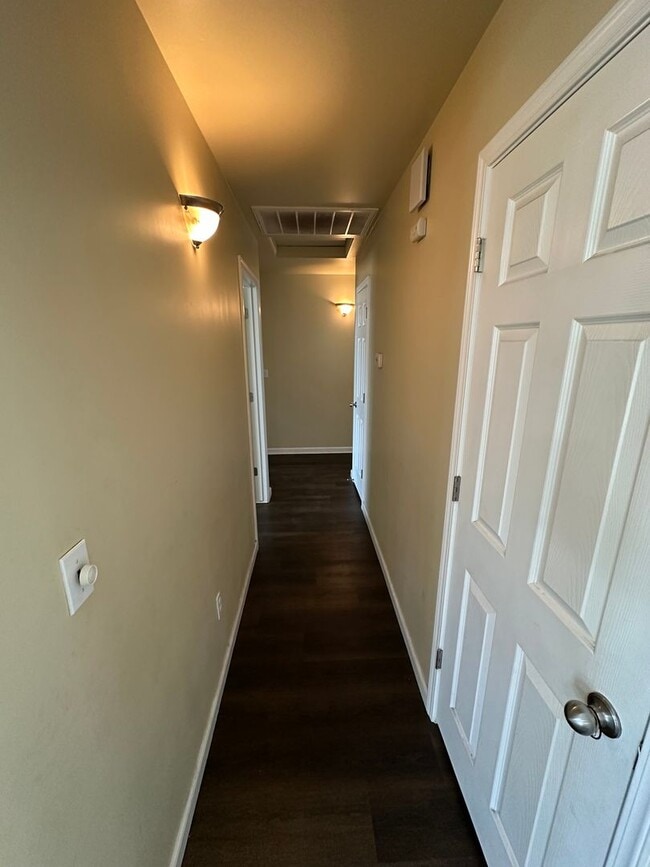 Building Photo - Beautiful Home in Sanger