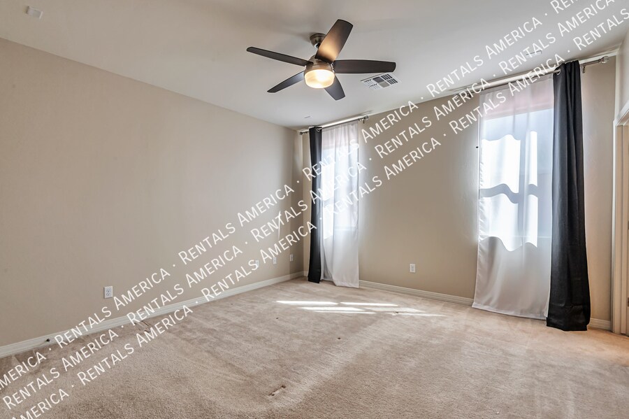 Building Photo - 8680 N Rome Ct