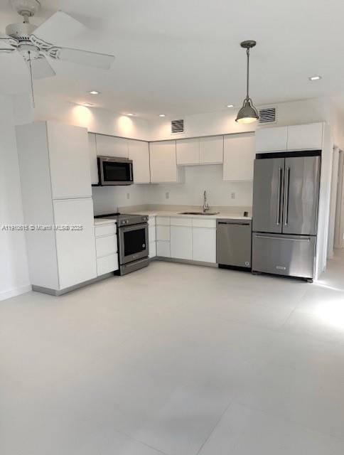 Building Photo - 1243 SW 30th Pl