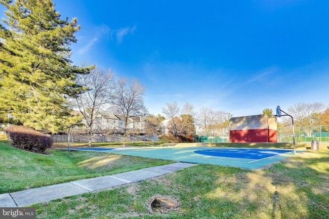 Building Photo - 8205 Whispering Oaks Way