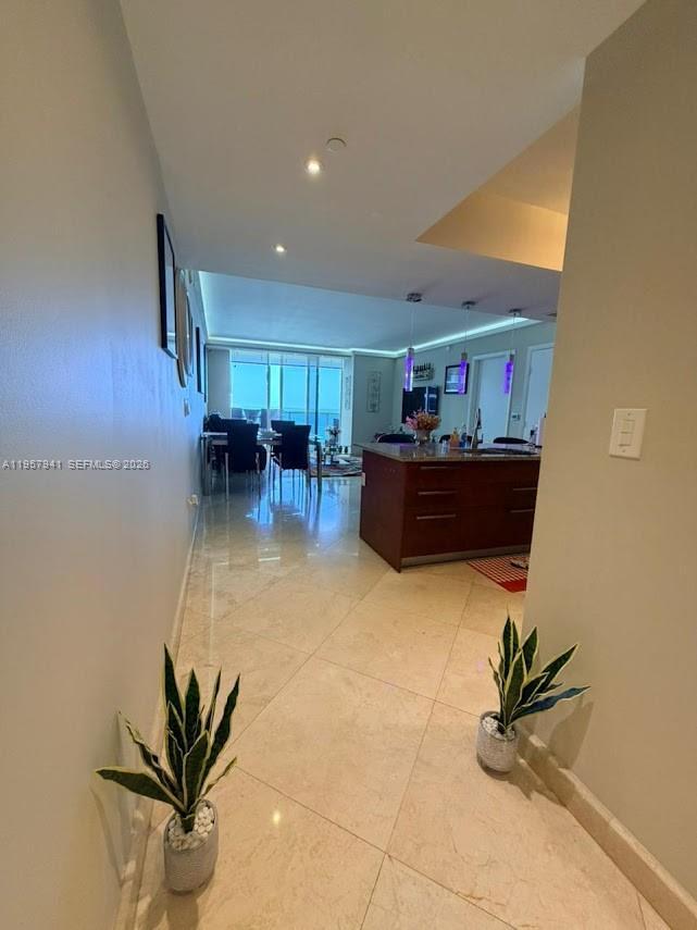 Building Photo - 1830 S Ocean Dr