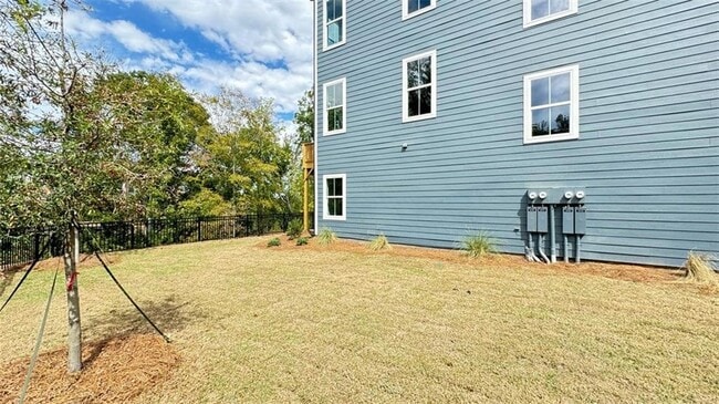 Building Photo - 1479 Creekside Cir NW