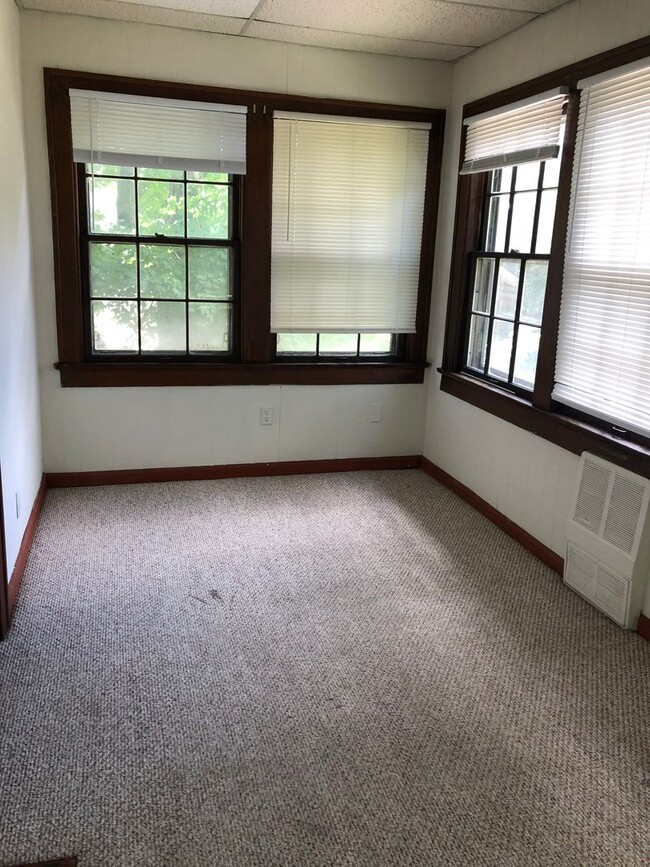 Building Photo - 610 S Henderson St