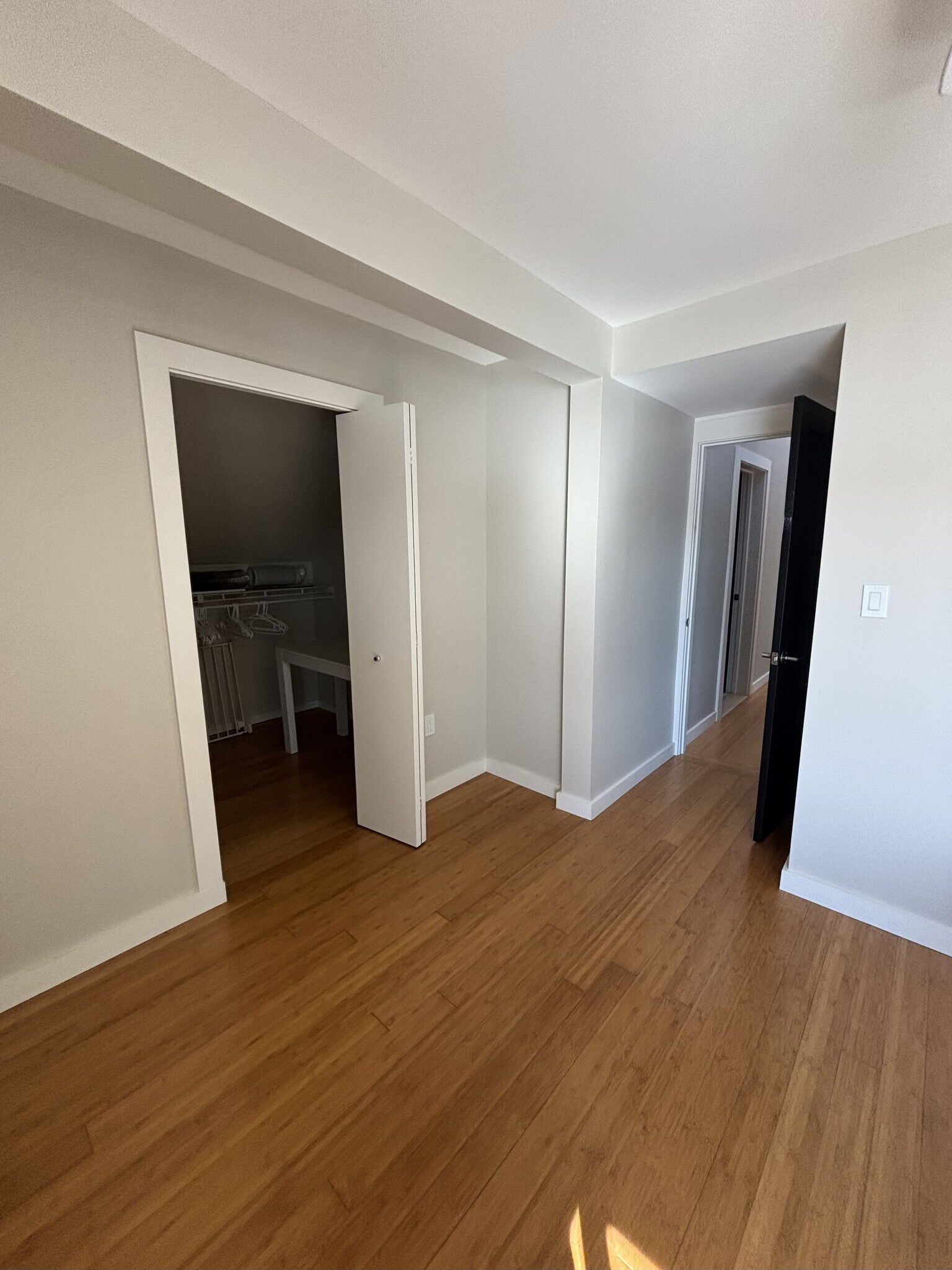 Building Photo - 18 Ocean St