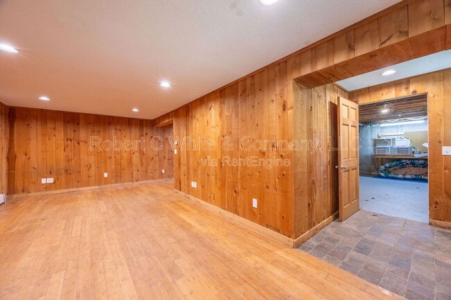 Building Photo - 101 Hungary Rd