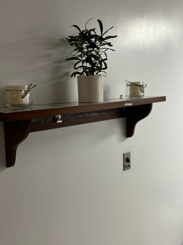 Building Photo - 13 Pennwood Rd