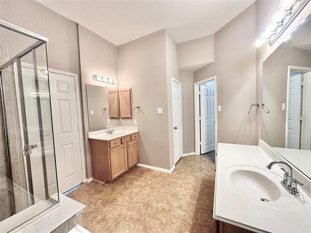 Building Photo - 9708 Grassland Dr