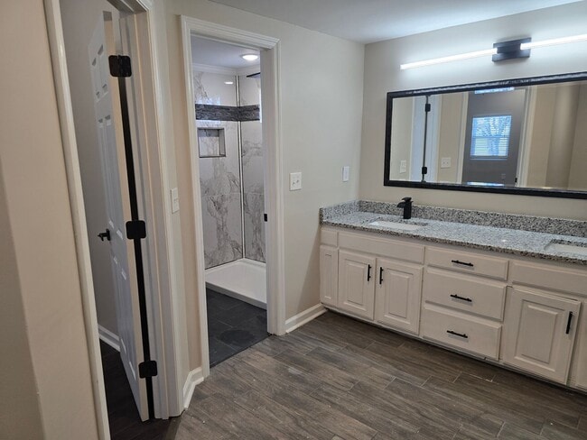 Building Photo - COMPLETELY RENOVATED 4 Bedroom/2 Bath Harvest/Monrovia Area