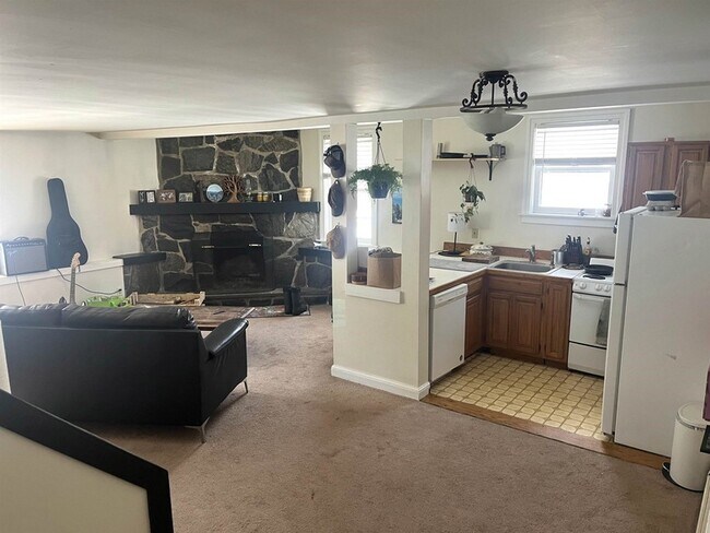 Building Photo - 1393 US-302