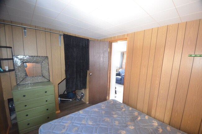 Building Photo - 20 Minutes to Breckenridge! Wood burning f...