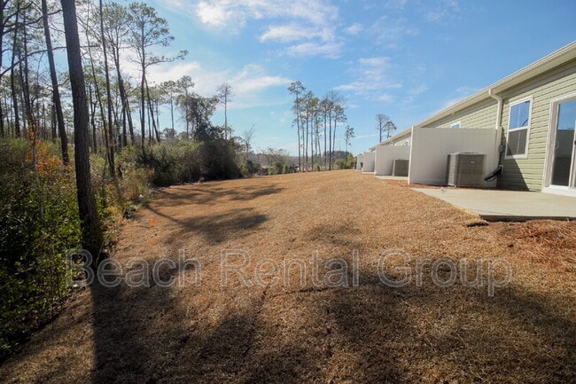 Building Photo - 1382 Speedway St