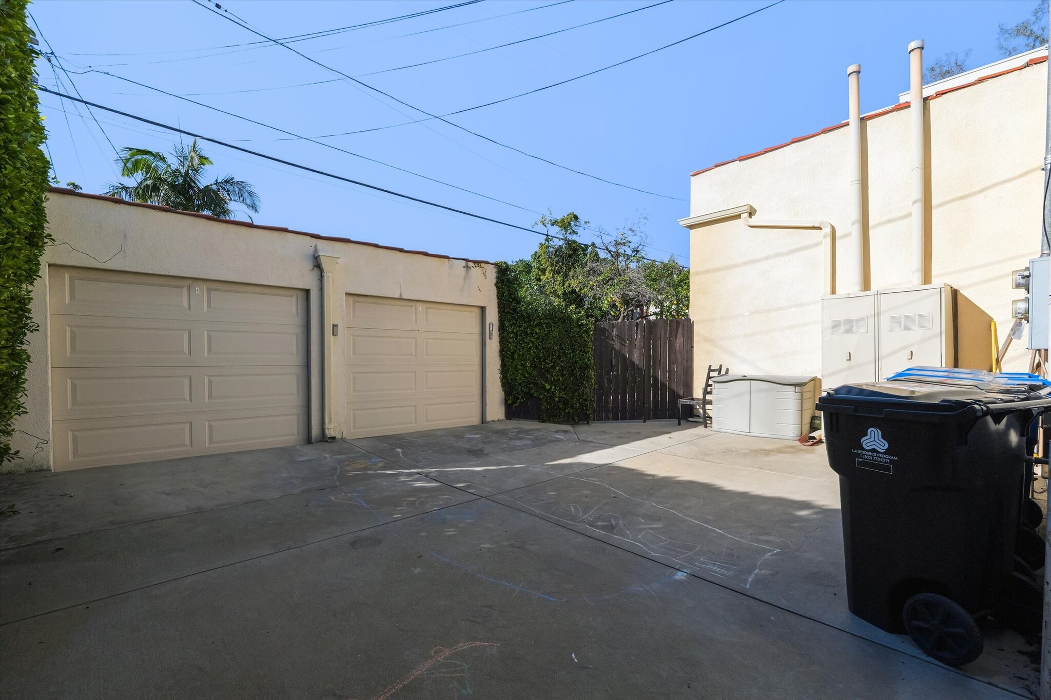 Building Photo - 809 N La Jolla Ave