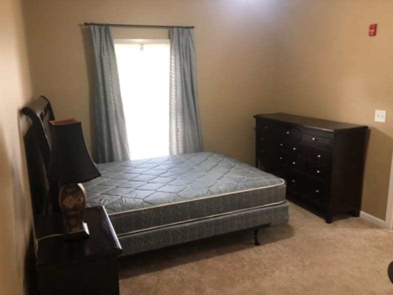 Building Photo - 303 Helen Keller Blvd