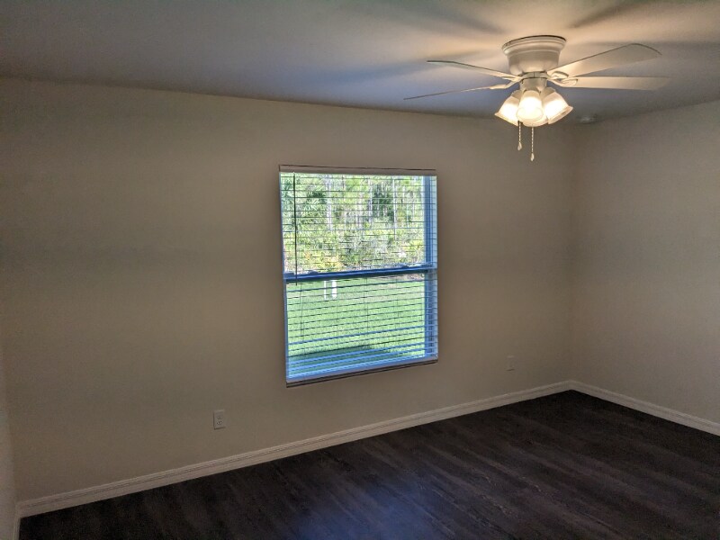 Building Photo - 5900 Cazler Ave