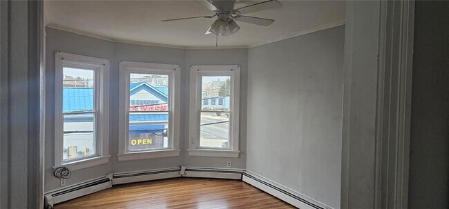 Building Photo - 400 Broadway