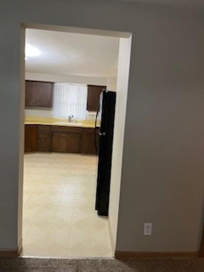 Building Photo - Charming 3 Bedroom, 1.5 Bath Home on the South Side of Kenosha