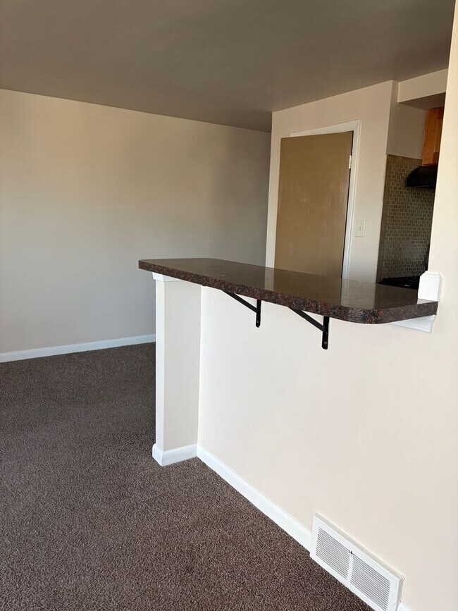 Building Photo - 3401 Berkley Ave