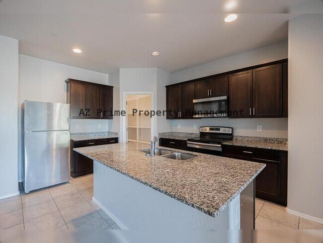 Building Photo - 43606 Juniper Ave