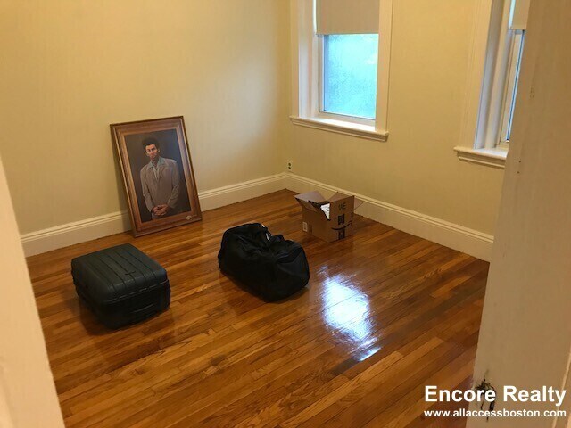 Building Photo - 9 Egremont Rd