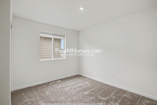 Building Photo - Modern Three Bedroom in Gresham's Newest Community!