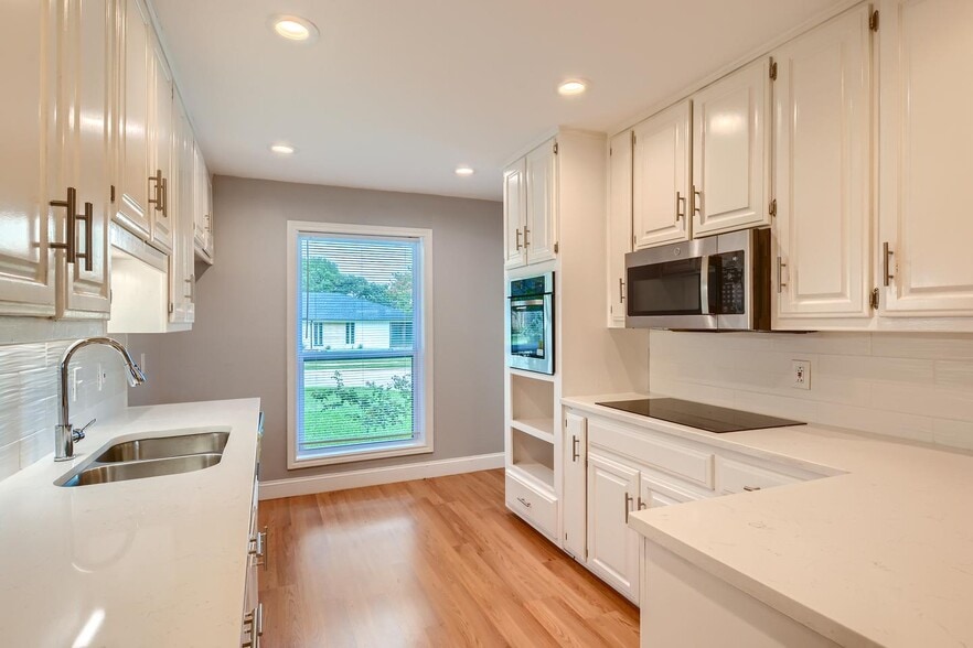 Building Photo - Welcoming single-story Plano home near Lib...