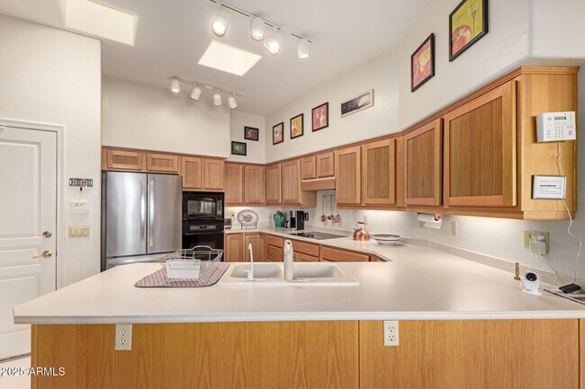 Building Photo - 15048 N Elena Dr