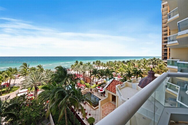 Building Photo - 17875 Collins Ave