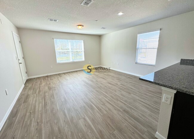 Building Photo - 7631 Mailes Ct