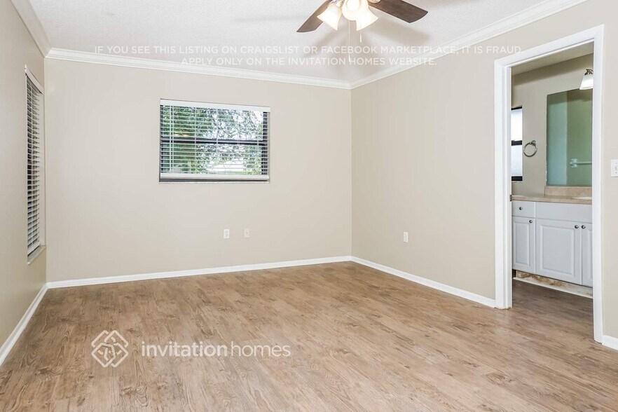 Building Photo - 7806 38th Ct E