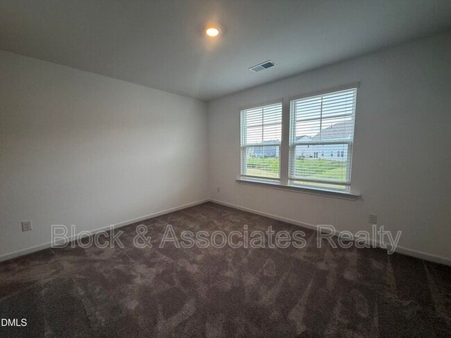 Building Photo - 611 Contento Ct