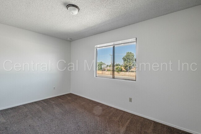 Building Photo - 3400 Ashe Rd