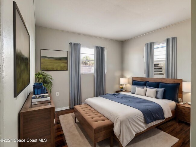 Building Photo - 1343 W Point Dr