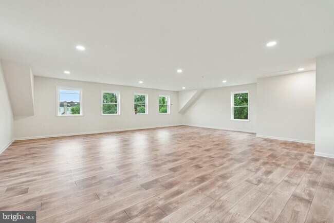 Building Photo - 13204 Lantern Hollow Dr
