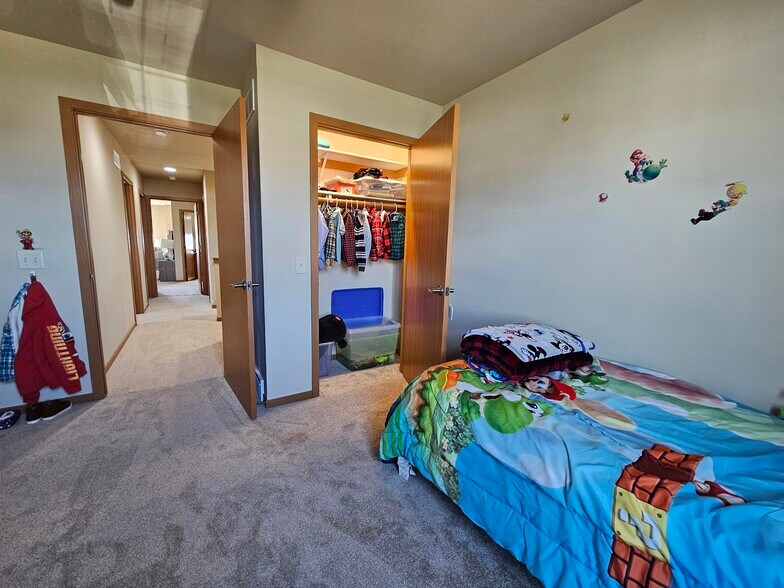 Second bedroom - 4868 Innovation Dr
