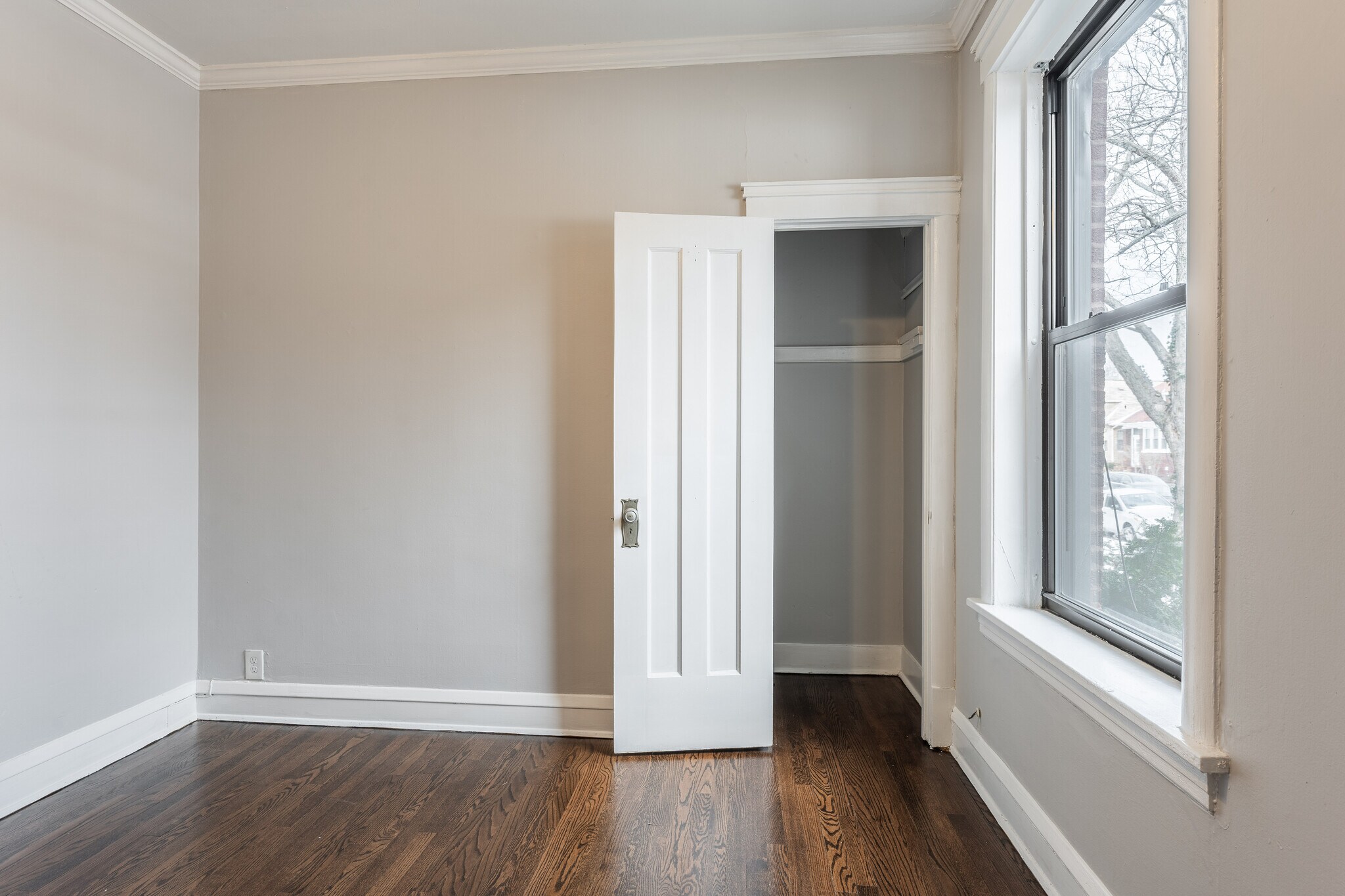 Building Photo - 3620 W Grace St