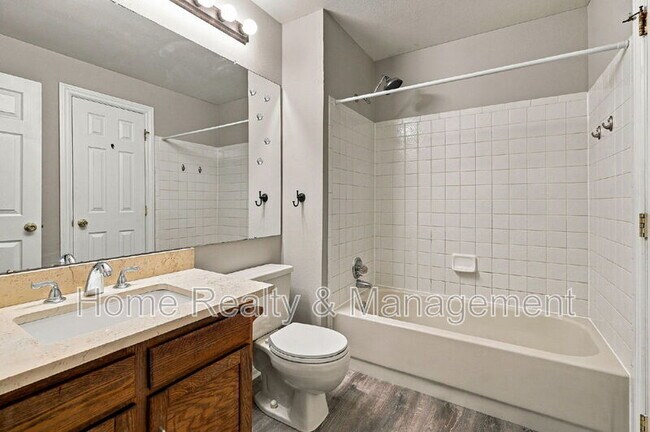 Building Photo - 378 Pheasant Run
