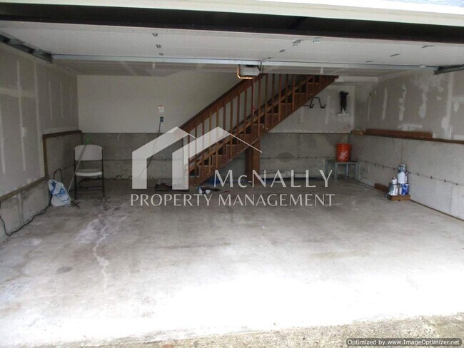 Building Photo - Spacious 3-Bedroom Home with Bonus Room and Peek-a-Boo Views