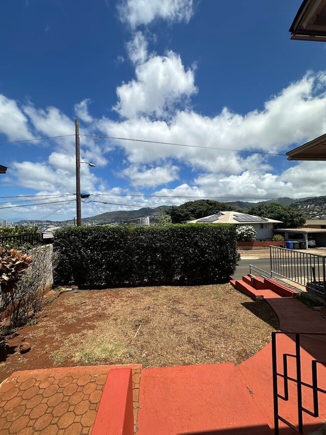 Building Photo - Koko Head Ave